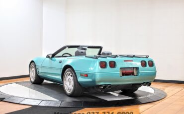 Chevrolet-Corvette-1991-Convertible-4