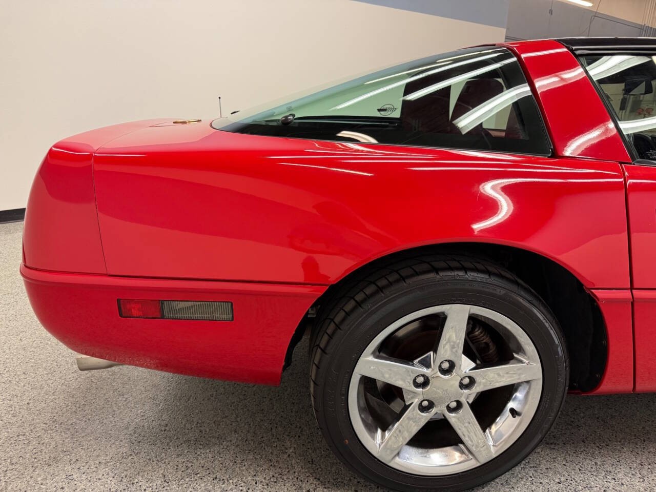 Chevrolet-Corvette-1991-Hatchback-10