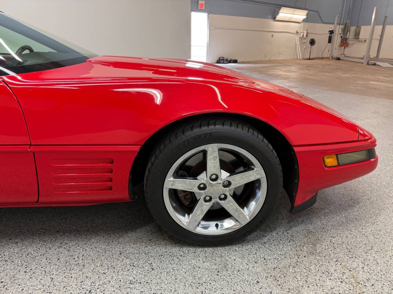 Chevrolet-Corvette-1991-Hatchback-12