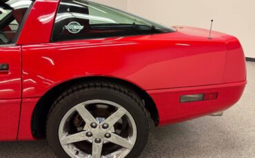 Chevrolet-Corvette-1991-Hatchback-16