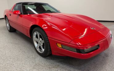 Chevrolet-Corvette-1991-Hatchback-17