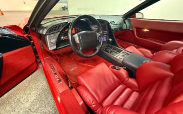 Chevrolet-Corvette-1991-Hatchback-25