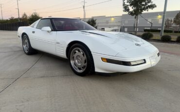 Chevrolet-Corvette-1991-Hatchback-3