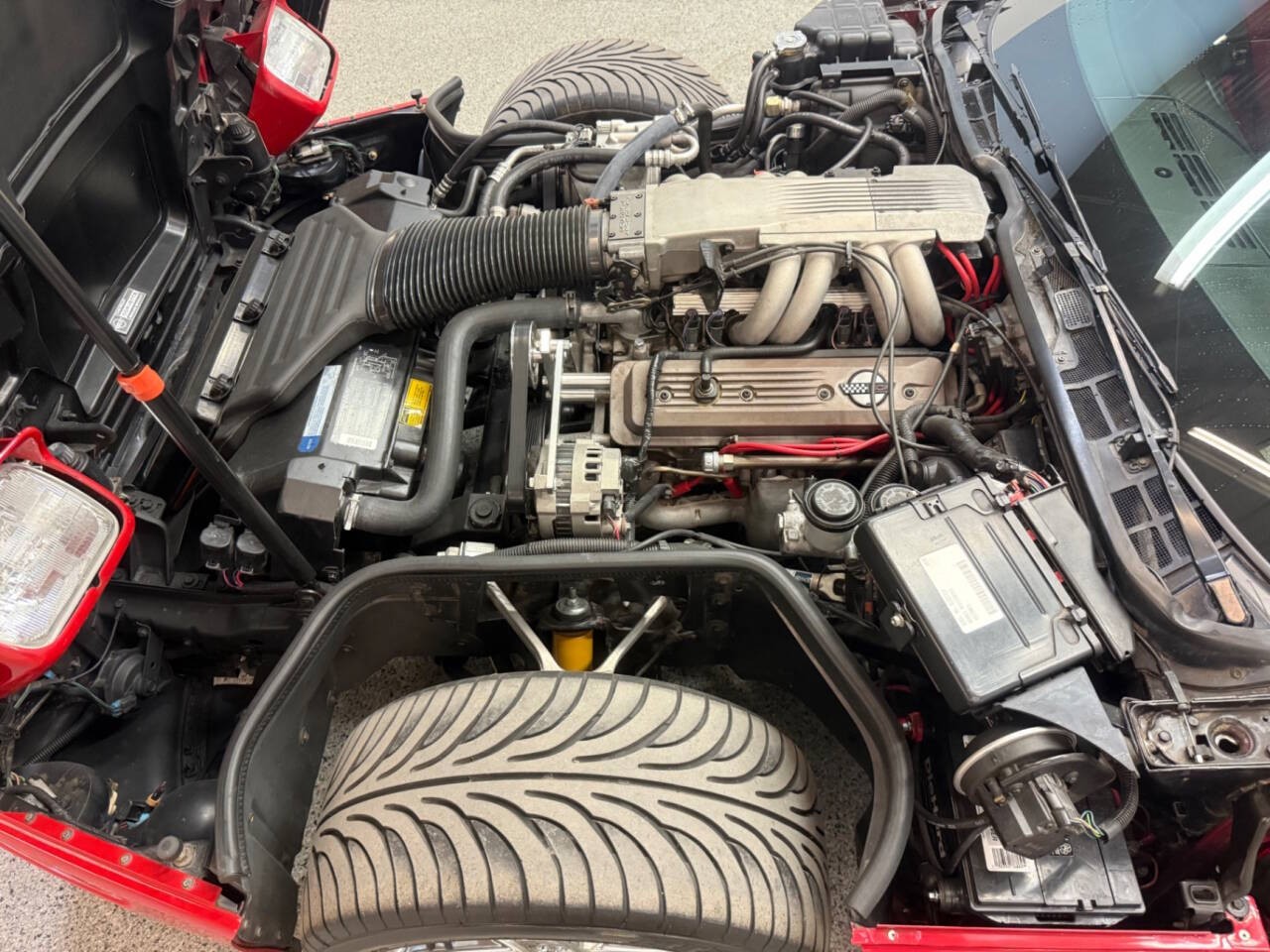 Chevrolet-Corvette-1991-Hatchback-34