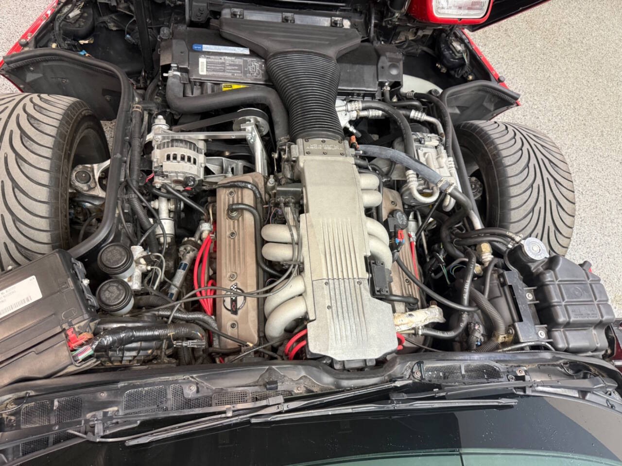 Chevrolet-Corvette-1991-Hatchback-35