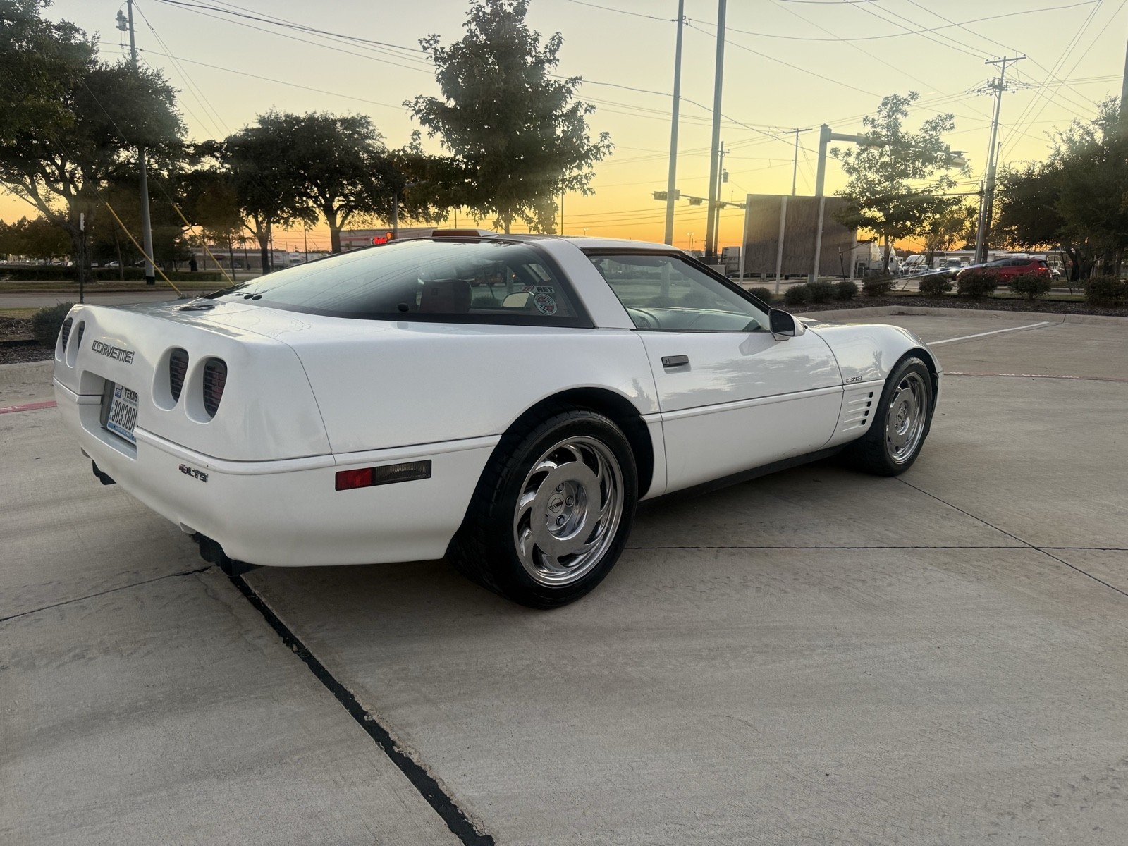 Chevrolet-Corvette-1991-Hatchback-6