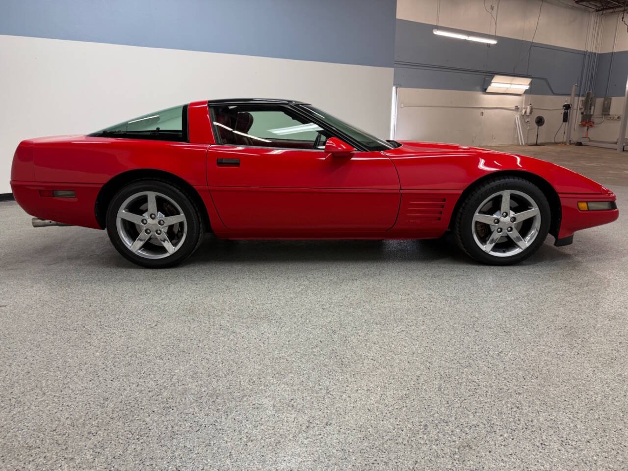 Chevrolet-Corvette-1991-Hatchback-9