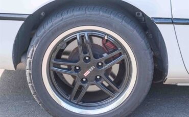 Chevrolet-Corvette-1992-10