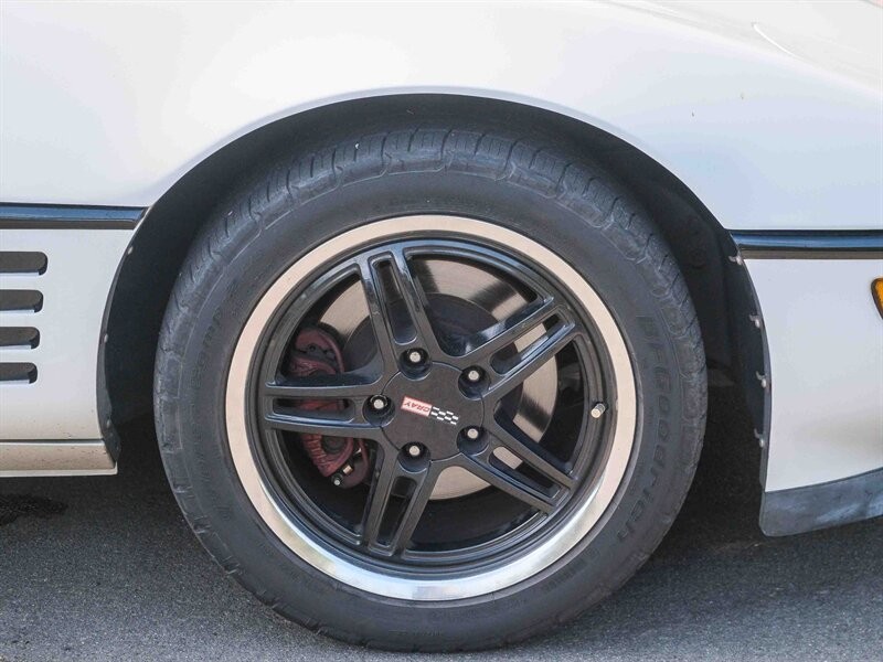 Chevrolet-Corvette-1992-11