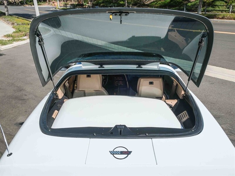 Chevrolet-Corvette-1992-14