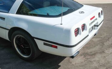 Chevrolet-Corvette-1992-17