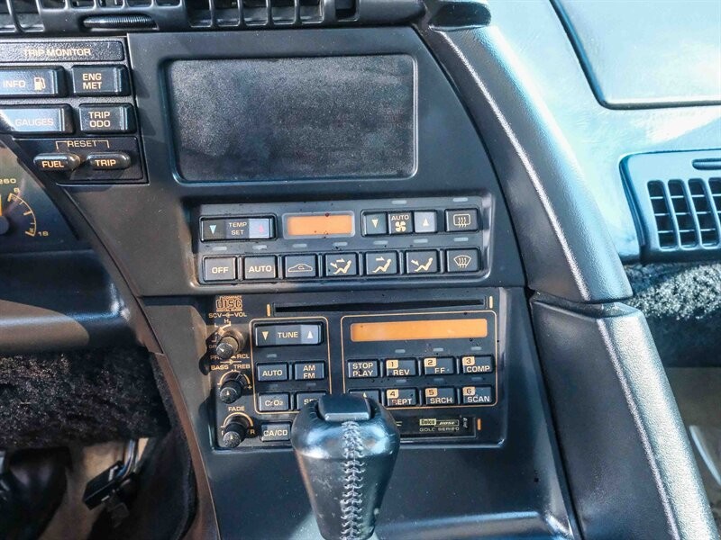 Chevrolet-Corvette-1992-26