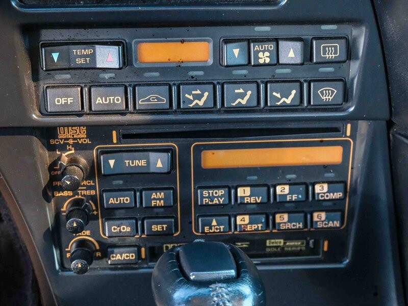 Chevrolet-Corvette-1992-27