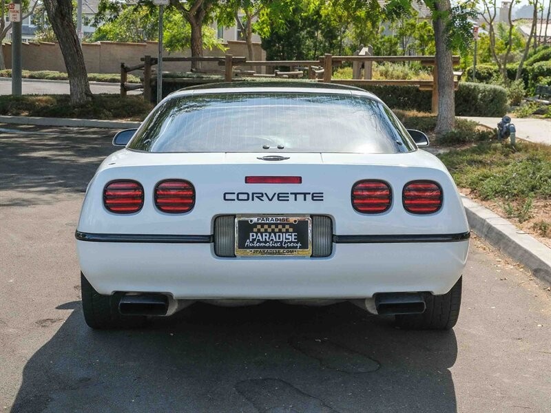 Chevrolet-Corvette-1992-3