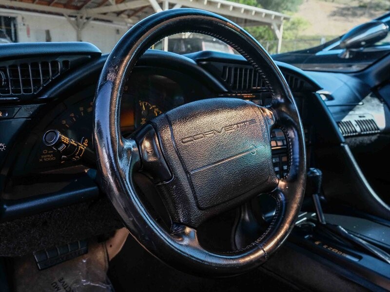 Chevrolet-Corvette-1992-31