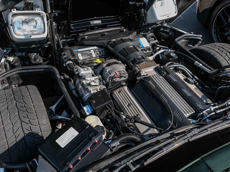 Chevrolet-Corvette-1992-36