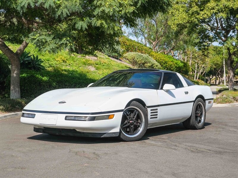 Chevrolet-Corvette-1992
