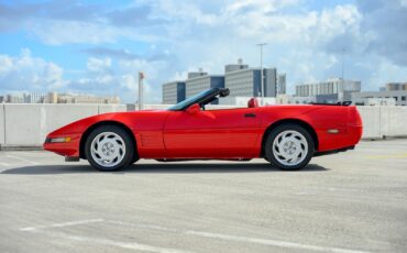 Chevrolet-Corvette-1992-Convertible-1