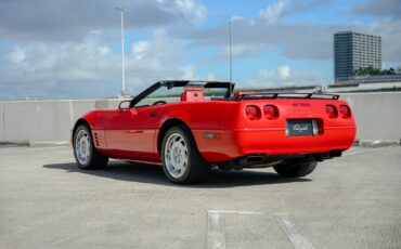 Chevrolet-Corvette-1992-Convertible-2