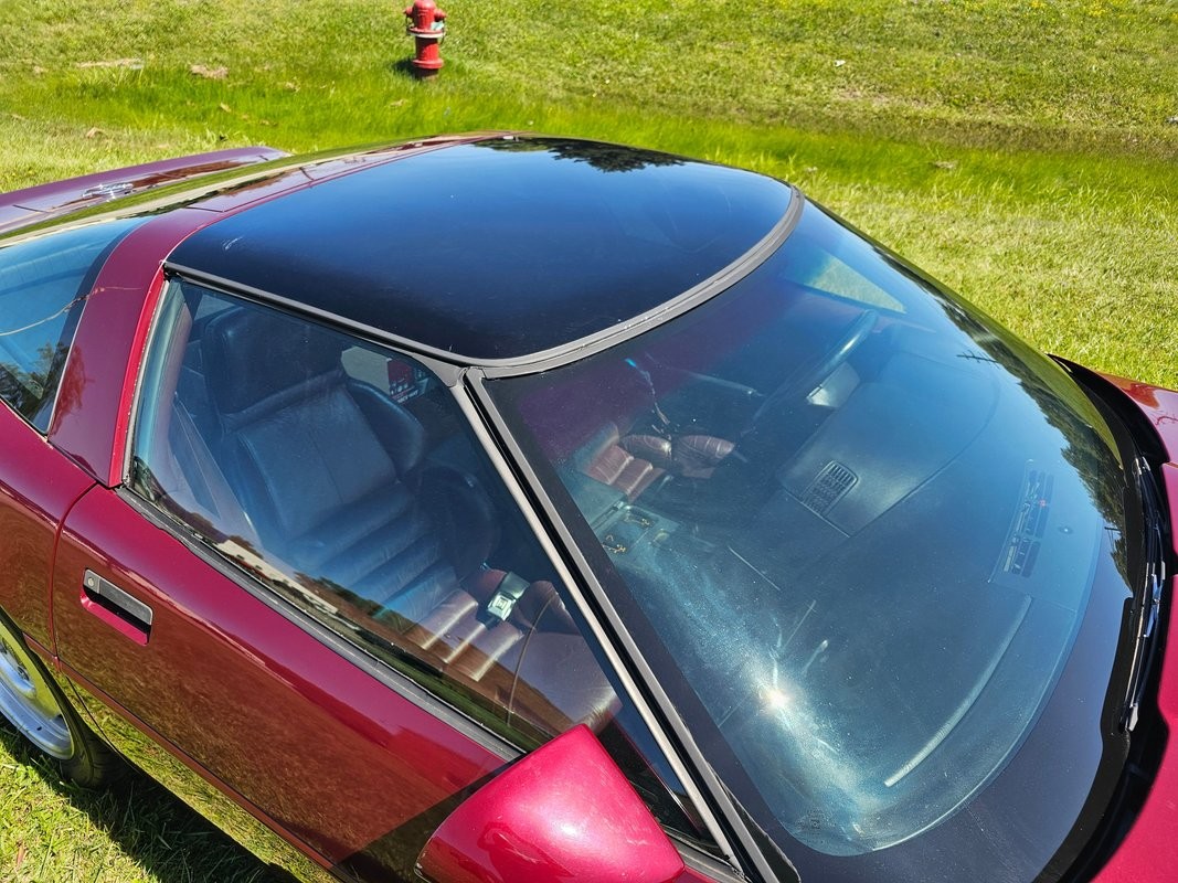 Chevrolet-Corvette-1993-Hatchback-13