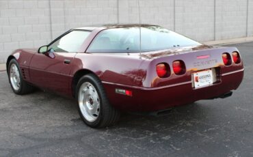 Chevrolet-Corvette-1993-Hatchback-16