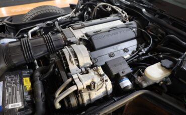 Chevrolet-Corvette-1993-Hatchback-2