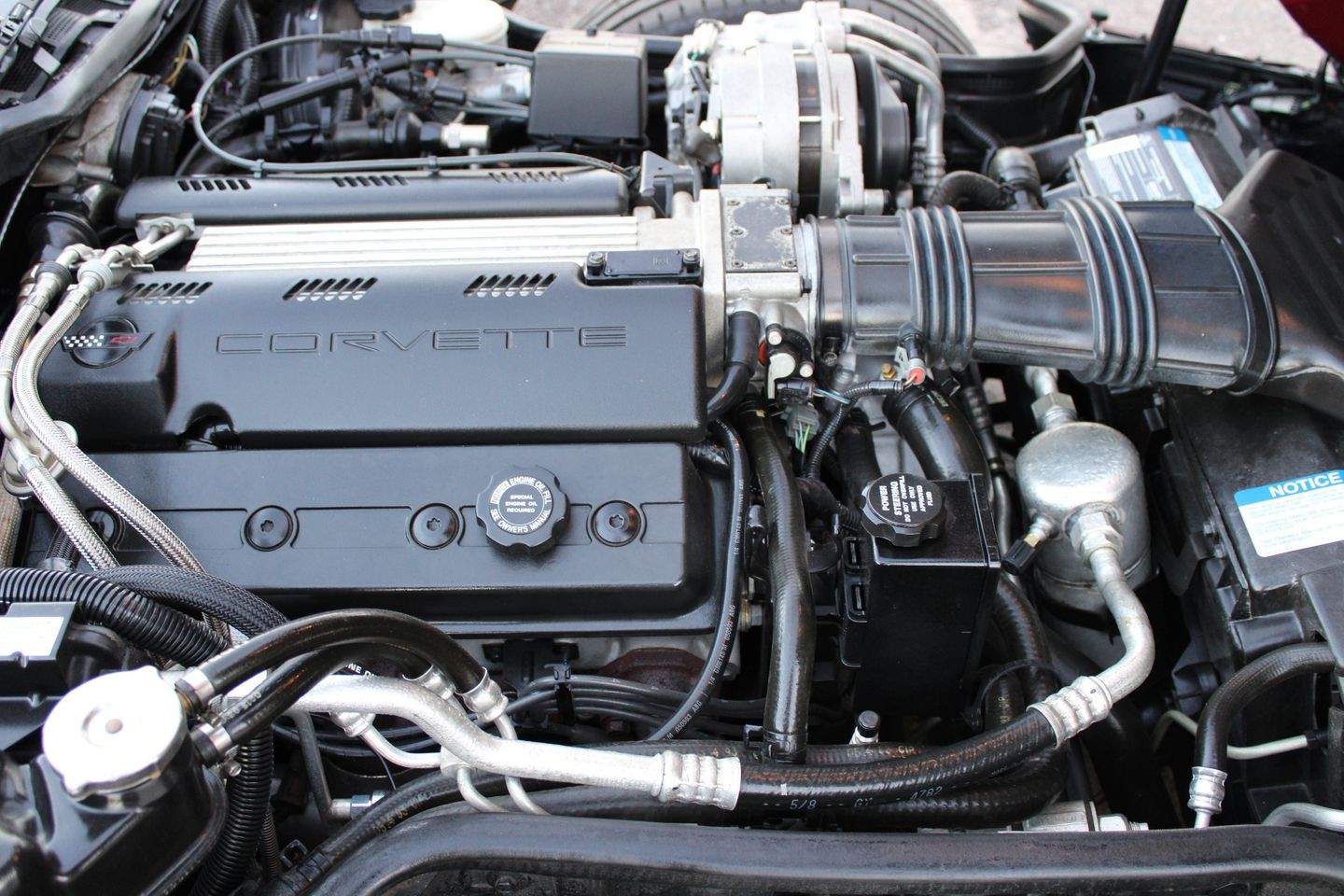 Chevrolet-Corvette-1993-Hatchback-24