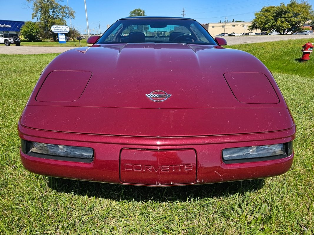 Chevrolet-Corvette-1993-Hatchback-3