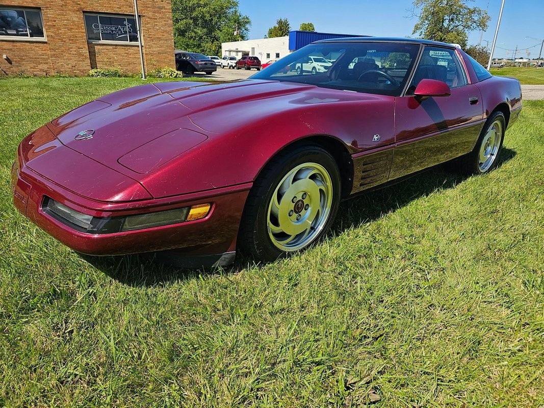 Chevrolet-Corvette-1993-Hatchback-4