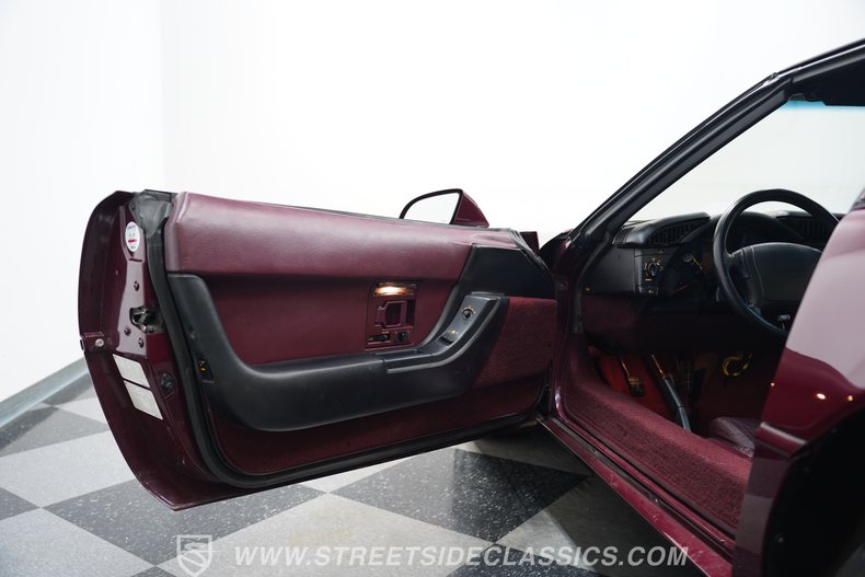 Chevrolet-Corvette-1993-Ruby-Red-Metallic-Ruby-Red-30