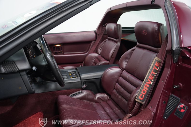 Chevrolet-Corvette-1993-Ruby-Red-Metallic-Ruby-Red-42