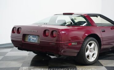 Chevrolet-Corvette-1993-Ruby-Red-Metallic-Ruby-Red-7