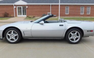 Chevrolet-Corvette-1996-1
