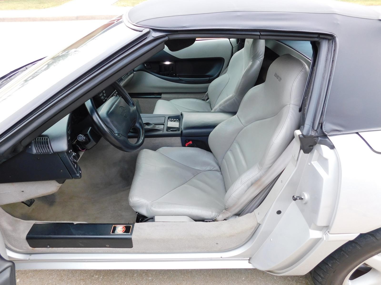 Chevrolet-Corvette-1996-12