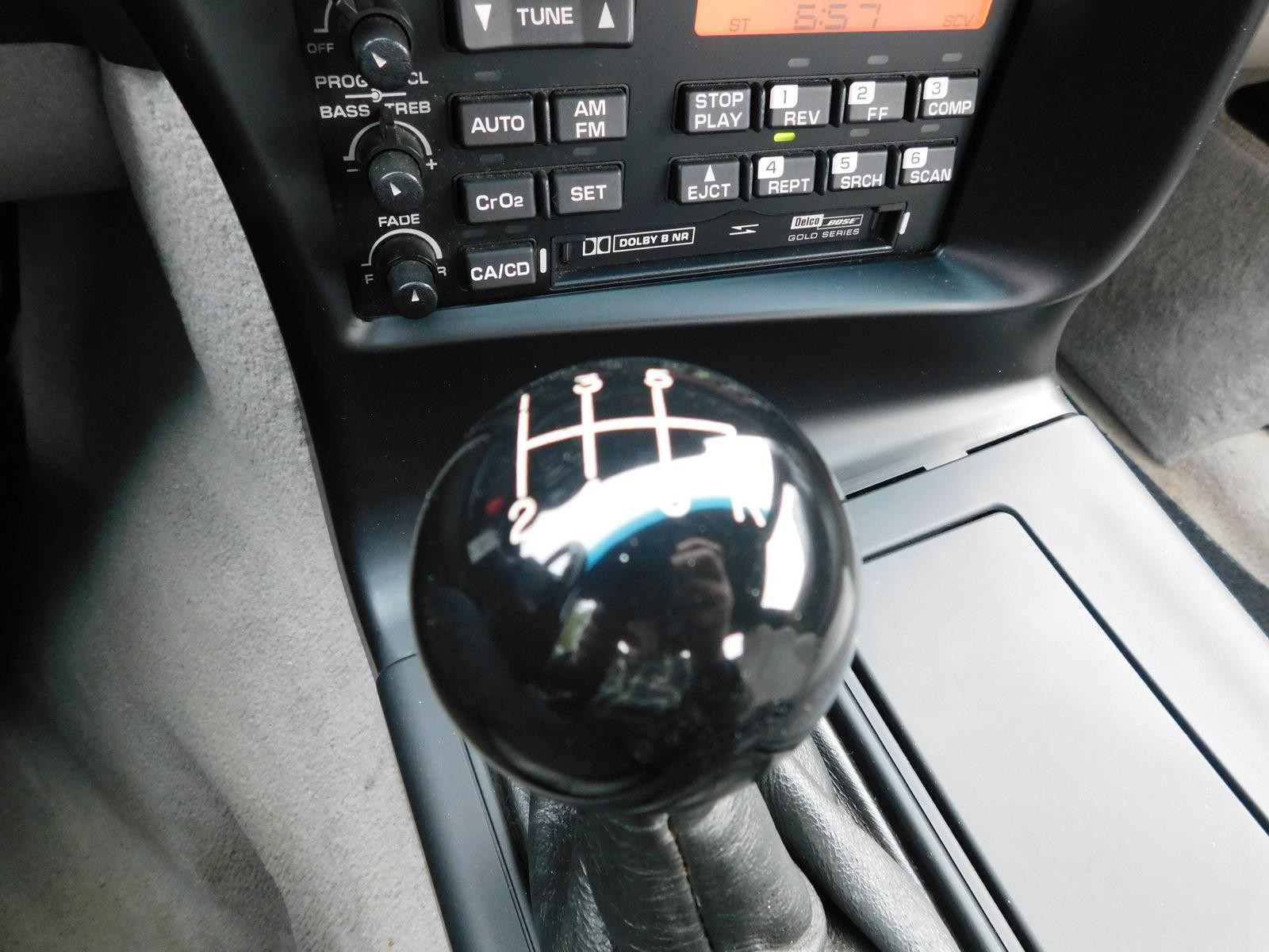 Chevrolet-Corvette-1996-14