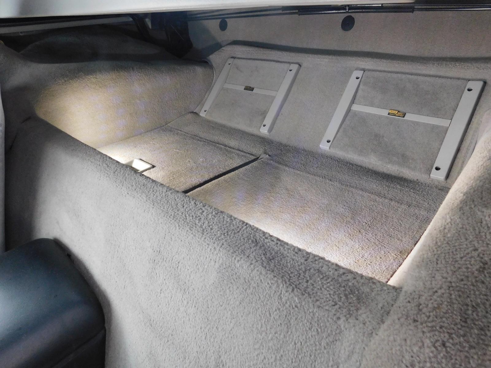 Chevrolet-Corvette-1996-15