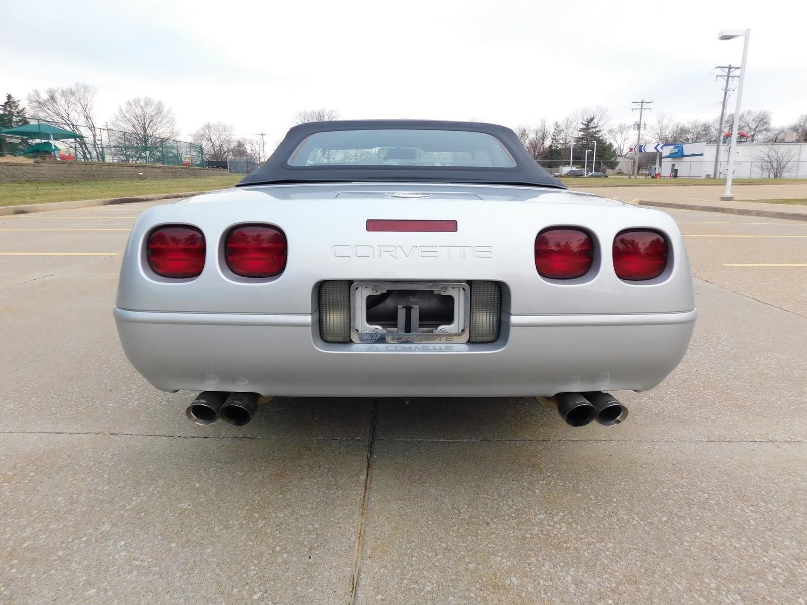 Chevrolet-Corvette-1996-26