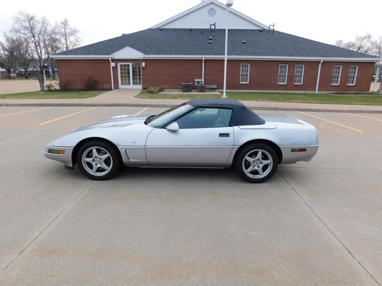Chevrolet-Corvette-1996-28