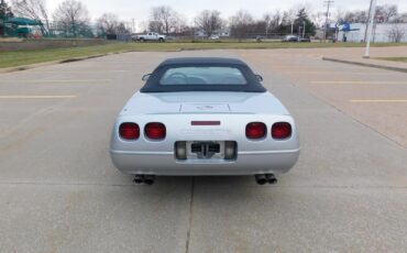 Chevrolet-Corvette-1996-8