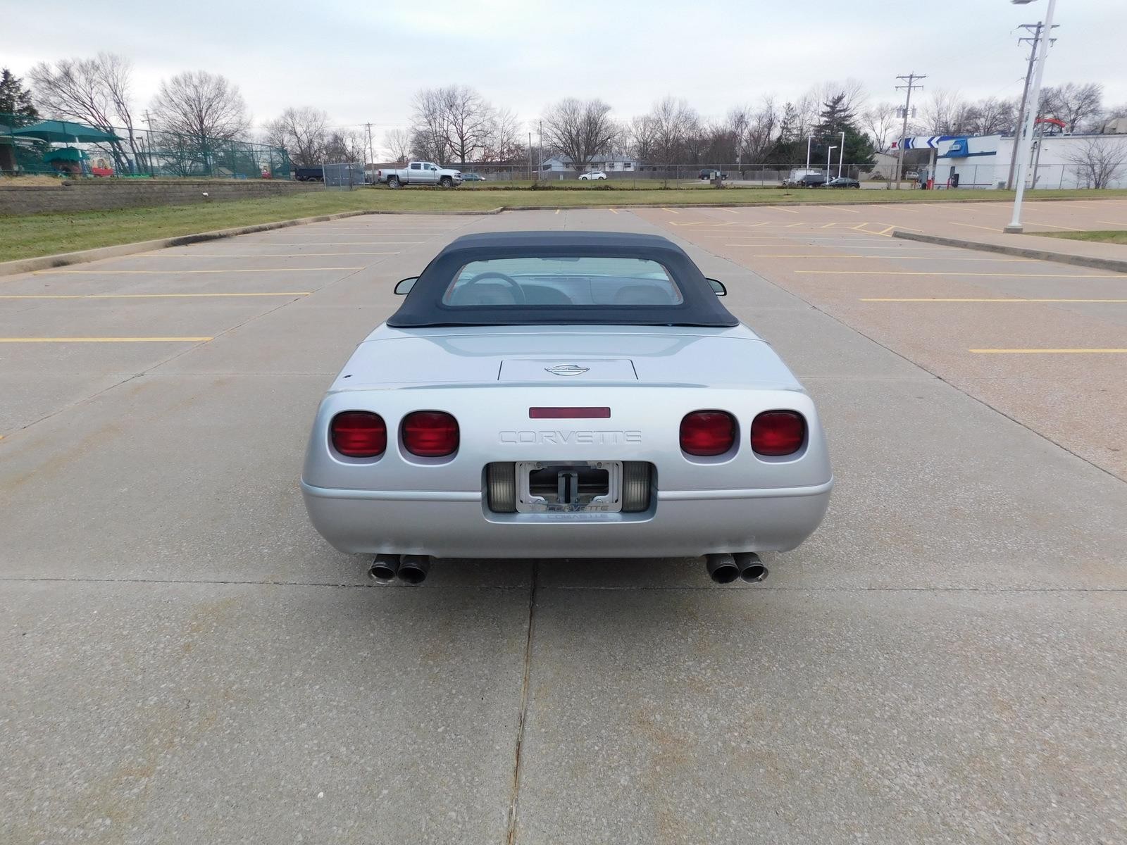 Chevrolet-Corvette-1996-8