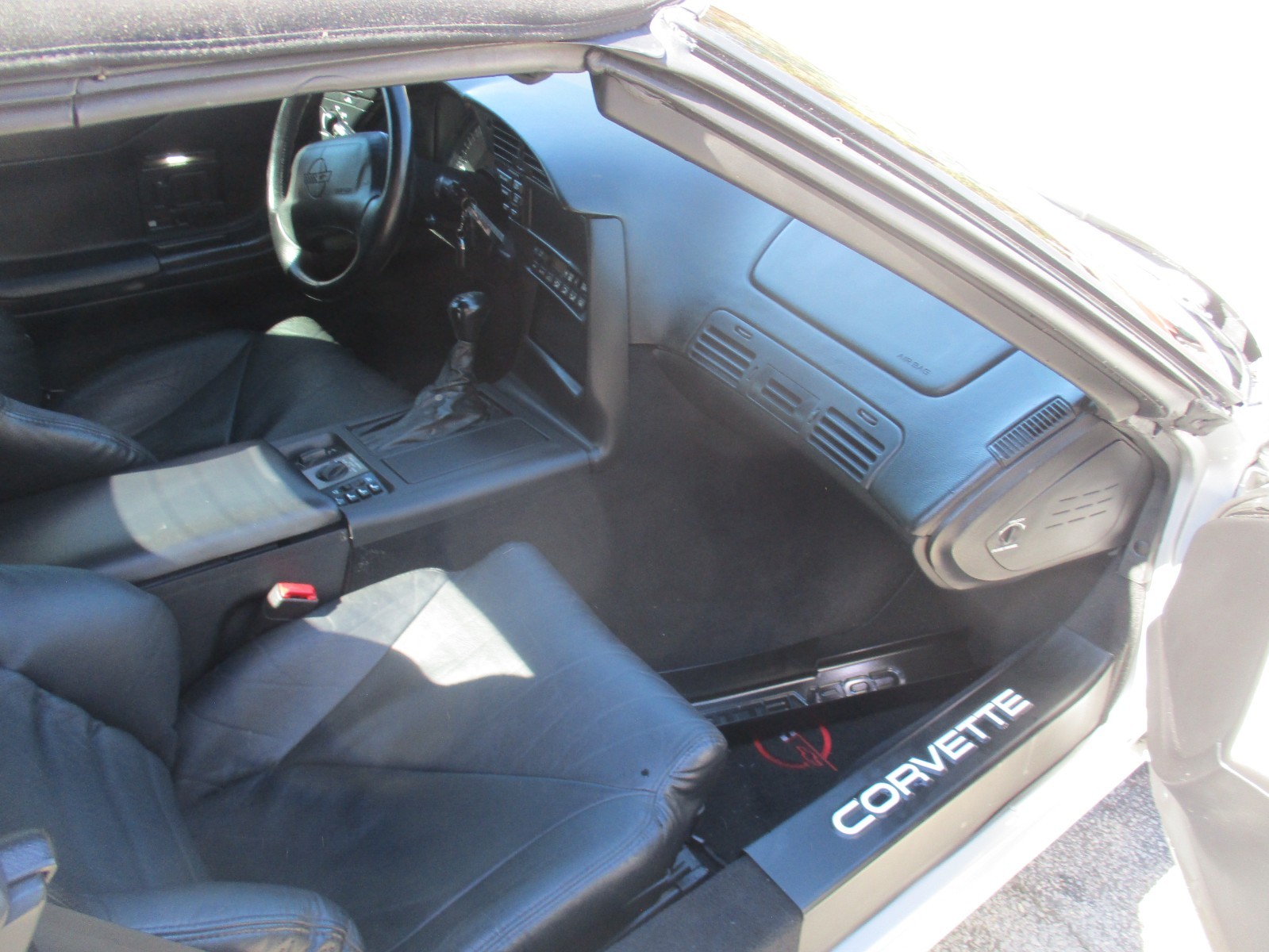 Chevrolet-Corvette-1996-Convertible-5