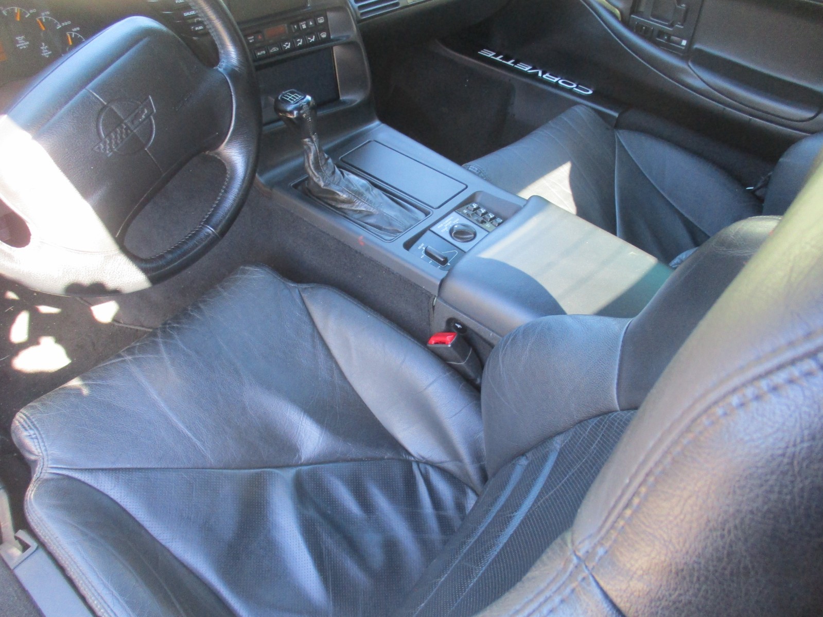 Chevrolet-Corvette-1996-Convertible-6