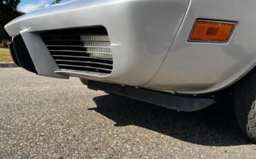 Chevrolet-Corvette-Stingray-1976-Coupe-20