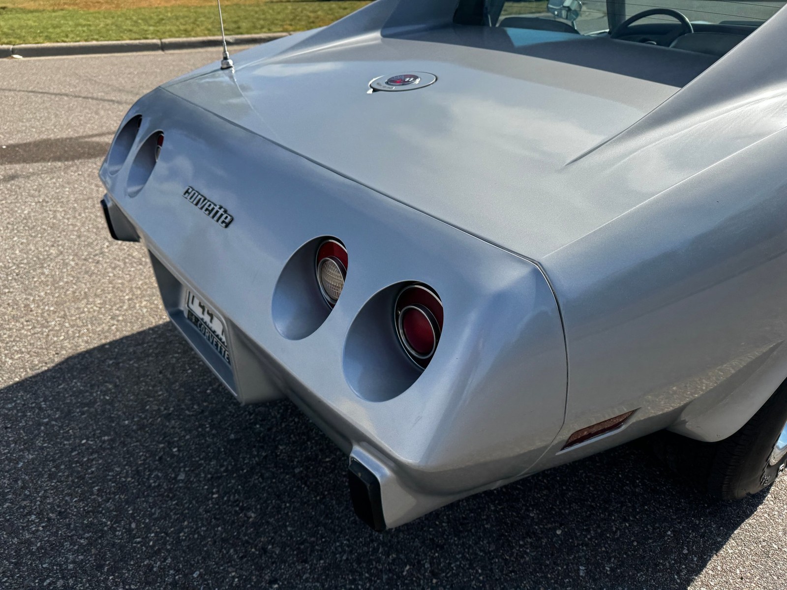 Chevrolet-Corvette-Stingray-1976-Coupe-31