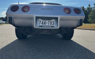 Chevrolet-Corvette-Stingray-1976-Coupe-36