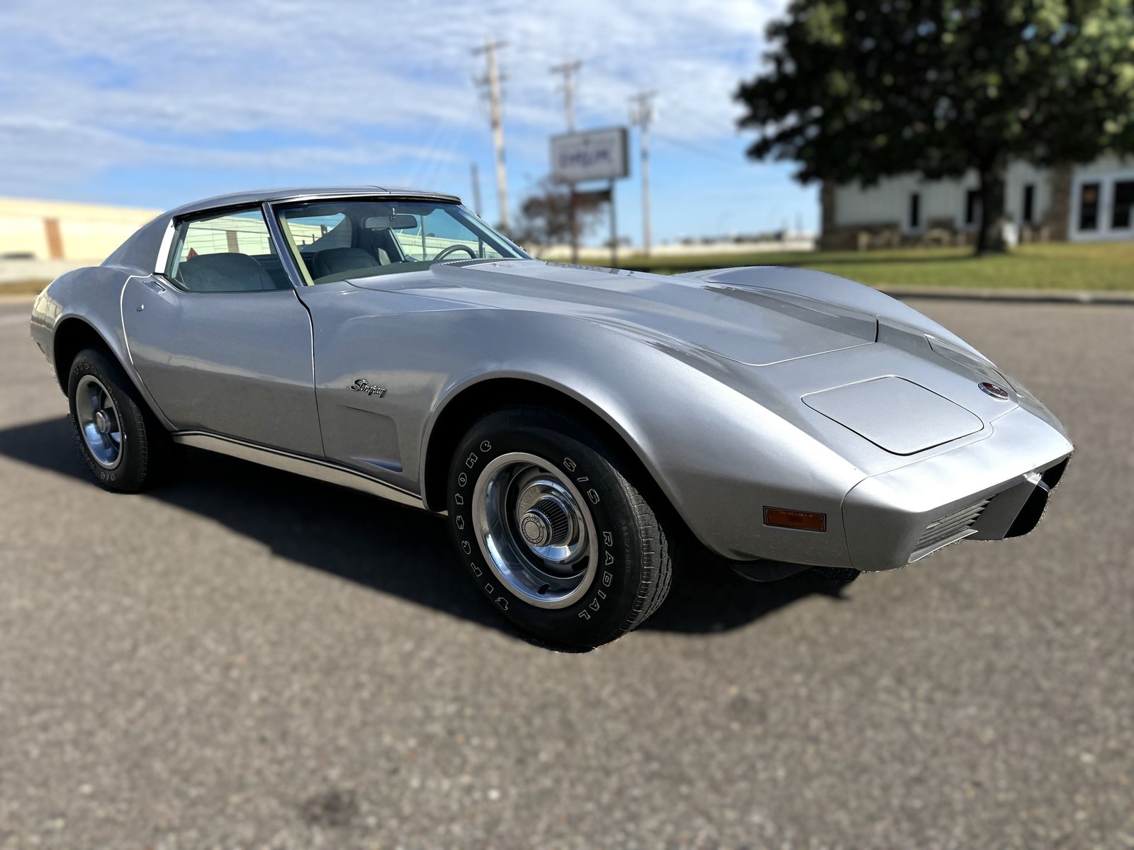 Chevrolet-Corvette-Stingray-1976-Coupe-6