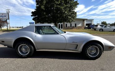 Chevrolet-Corvette-Stingray-1976-Coupe-7