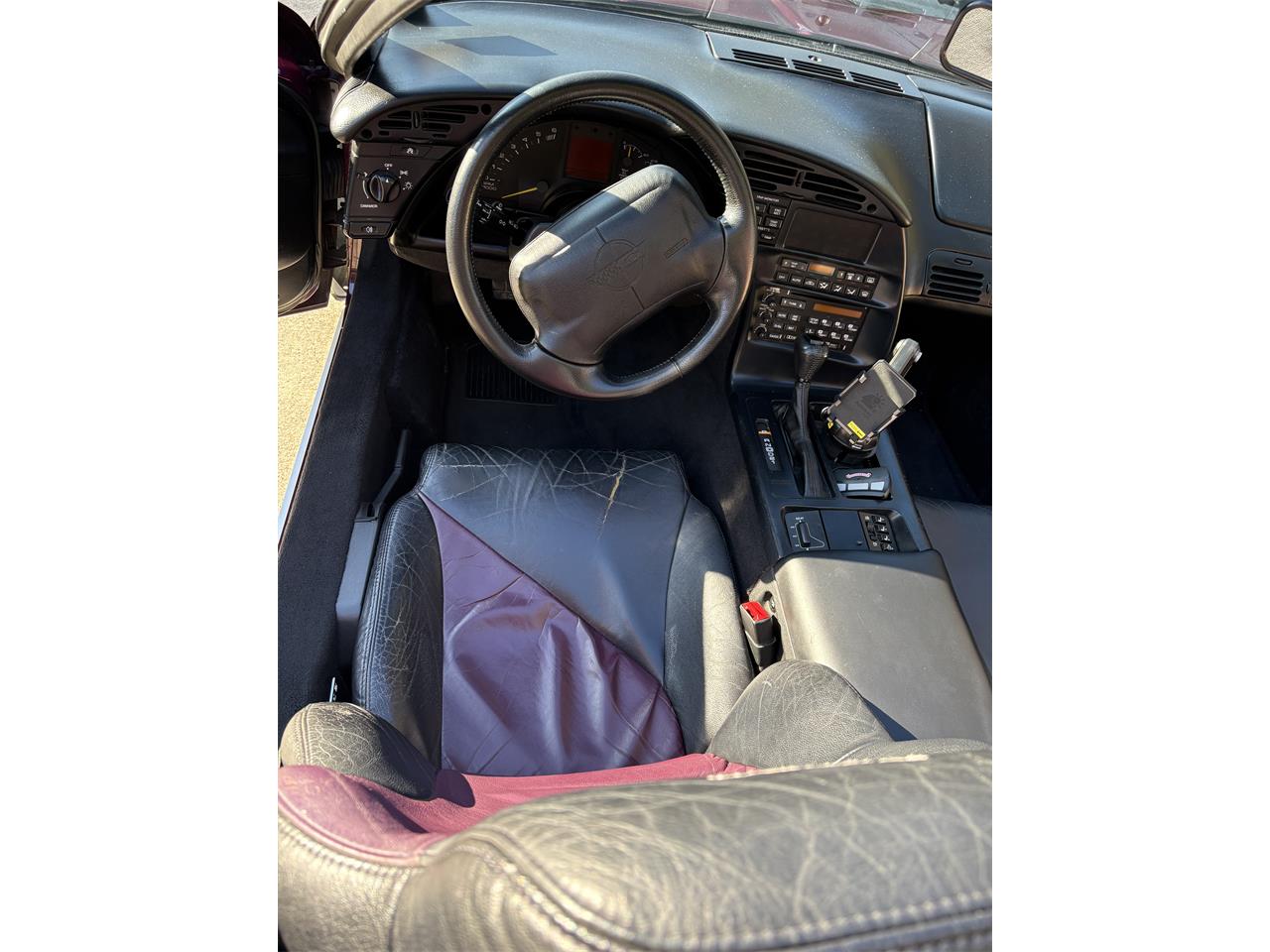 Chevrolet-Corvette-indy-500-pace-car-1995-Purple-and-white-Black-and-purple-17