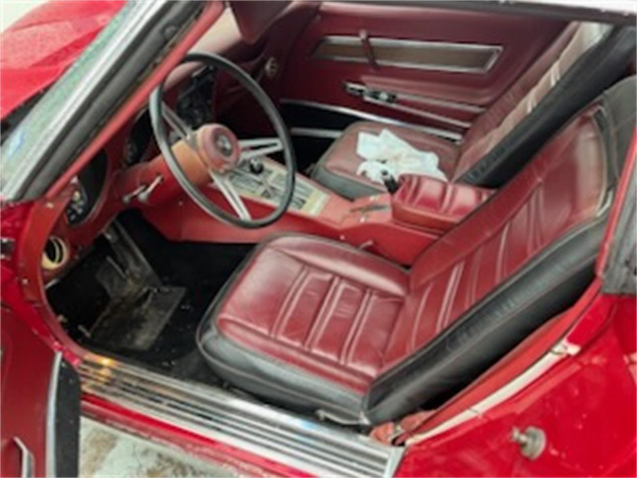 Chevrolet-Corvette-stingray-1975-RED-RED-AND-BLACK-3