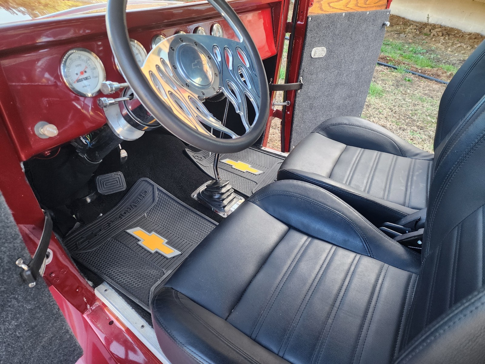 Chevrolet-Coupe-Pickup-1932-8